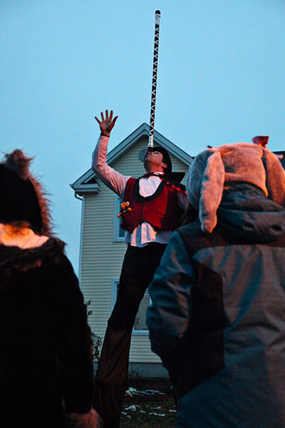 Dracool vampire sur échasses