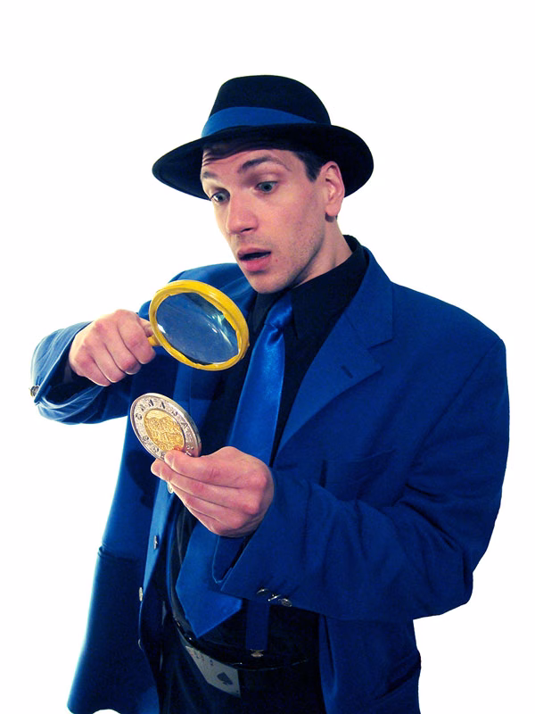 monsieur bleu, magicien detective
